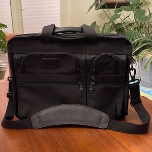 Tumi Safecase expandable organizer computer brief. Never used